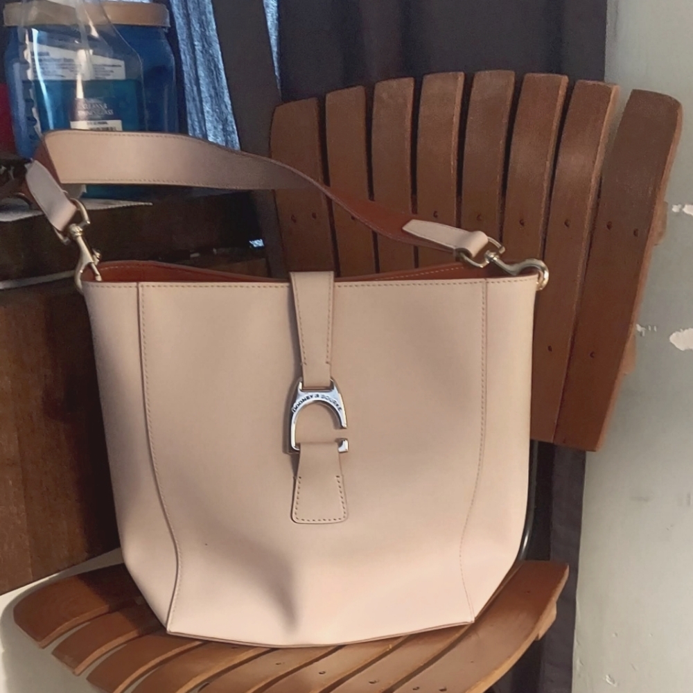 Dooney & Bourke Emerce Brynn Leather Shoulder Bag Brand New Never Been Used